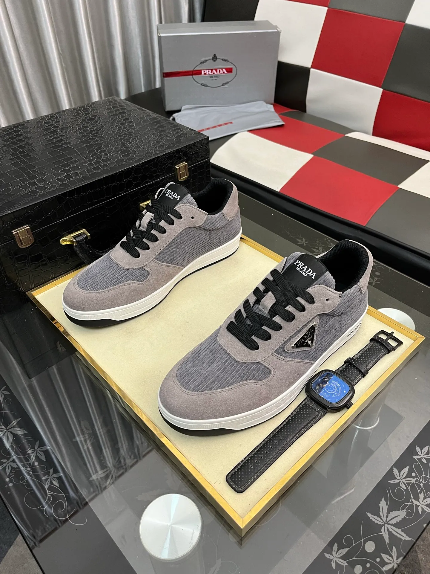 Men's shoes 💰380⌚️⌚️【PRADA】Prada casual shoes, originally developed 1:1, made of high-mercerized cowhide with imported cowhide, silk sheepskin lining, rubber outsole, comfortable and soft on the foot, size: 38-444️⃣Colors available